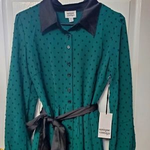 Unique Vintage Green and Black 1950s Dress Clip Dot
